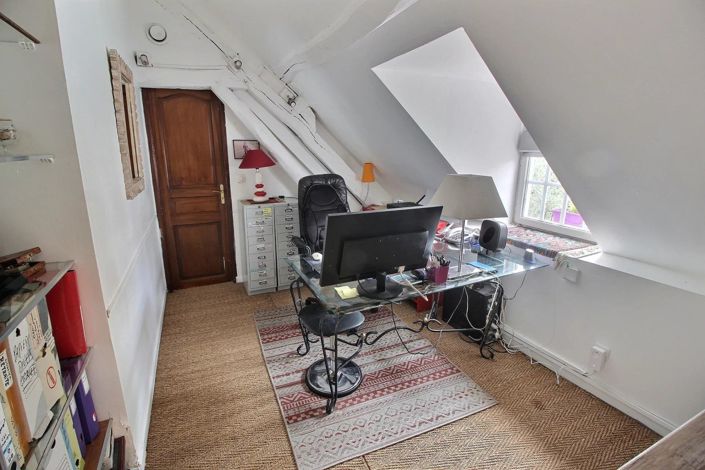 Image No.21-4 Bed House for sale