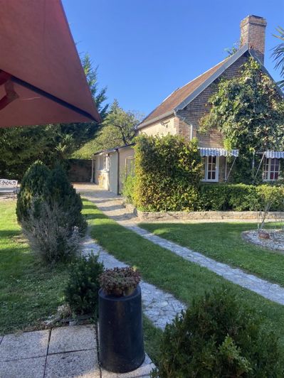 Image No.3-4 Bed House for sale