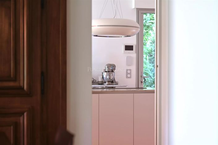 Image No.11-5 Bed House for sale