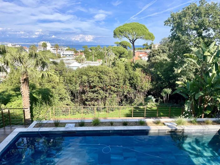 Image No.1-6 Bed House for sale