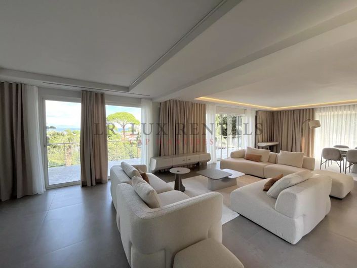 Image No.4-6 Bed House for sale