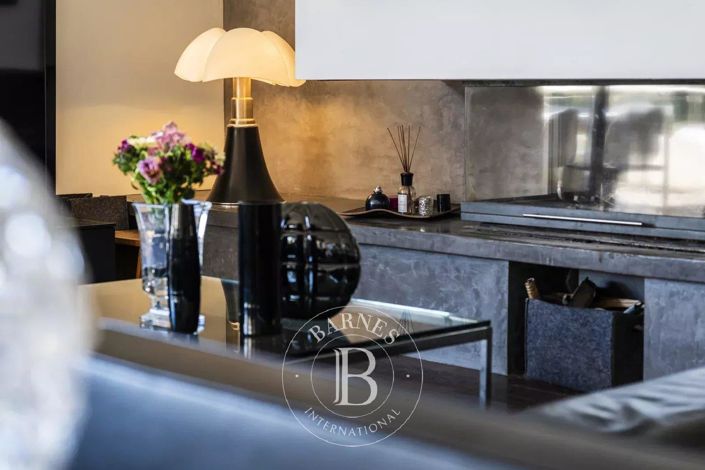 Image No.8-3 Bed House for sale