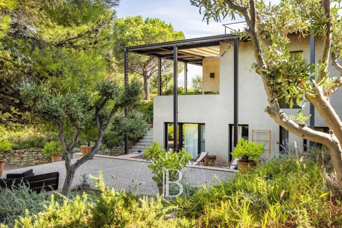 Image No.7-6 Bed House for sale