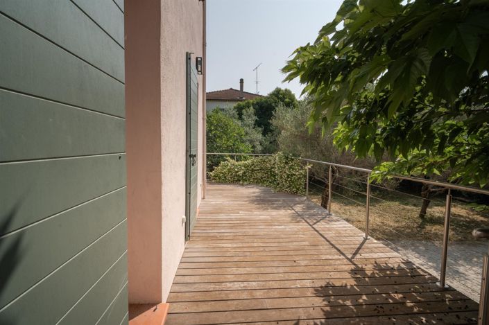 Image No.2-4 Bed House for sale