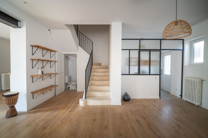 Image No.6-4 Bed House for sale