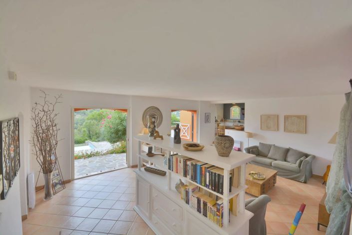 Image No.11-4 Bed House for sale