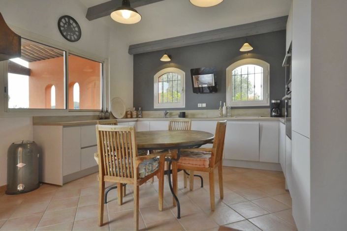 Image No.15-4 Bed House for sale