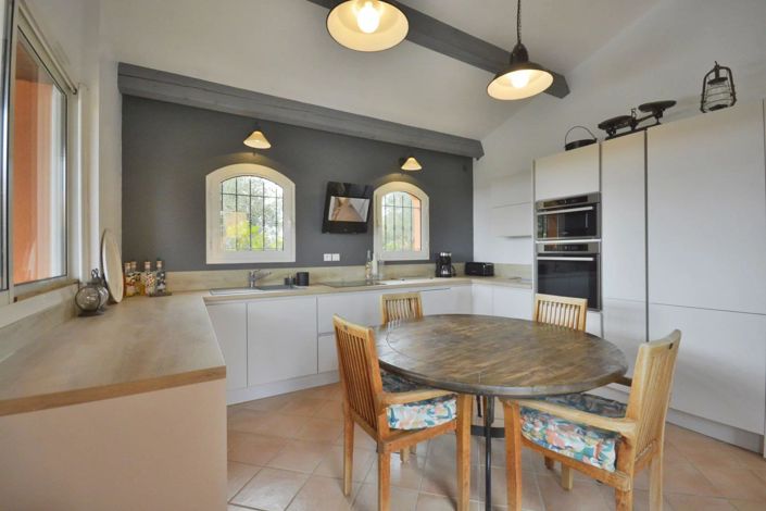 Image No.17-4 Bed House for sale