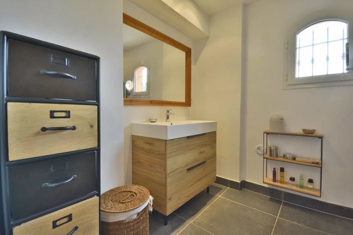 Image No.24-4 Bed House for sale