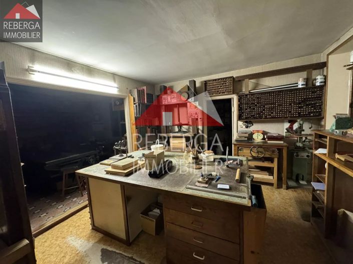 Image No.3-5 Bed House for sale