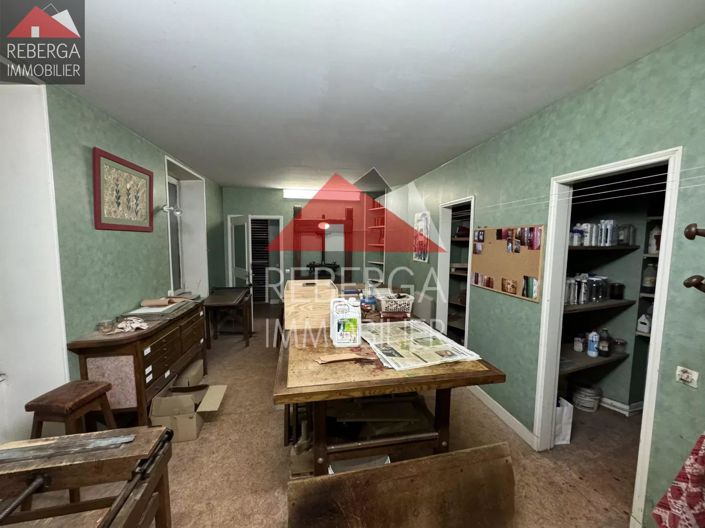 Image No.5-5 Bed House for sale