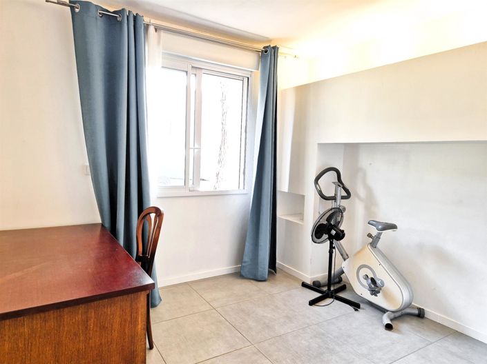 Image No.11-5 Bed House for sale