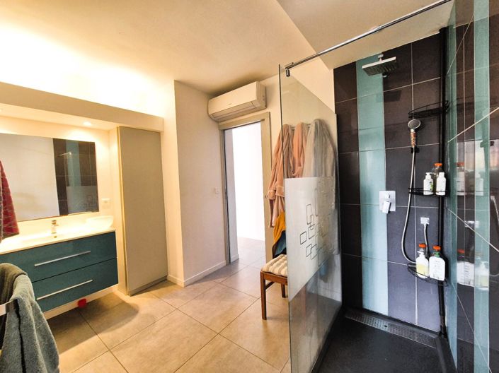 Image No.13-5 Bed House for sale