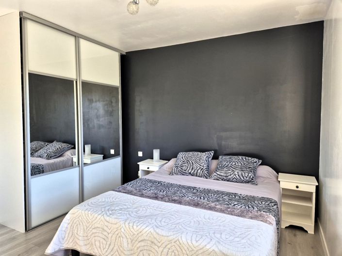 Image No.21-5 Bed House for sale