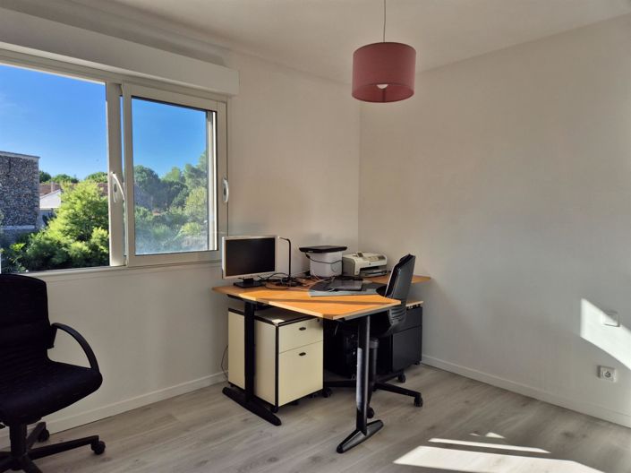 Image No.22-5 Bed House for sale