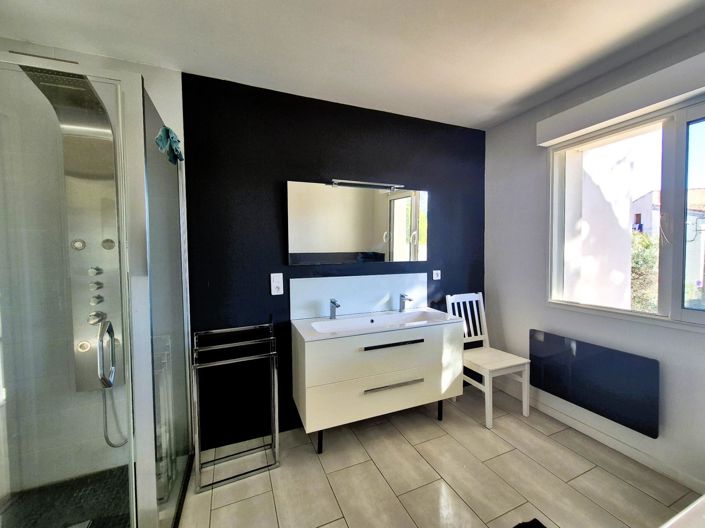 Image No.25-5 Bed House for sale