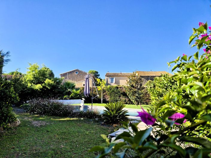 Image No.31-5 Bed House for sale