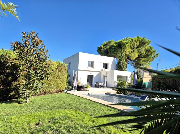 Image No.32-5 Bed House for sale