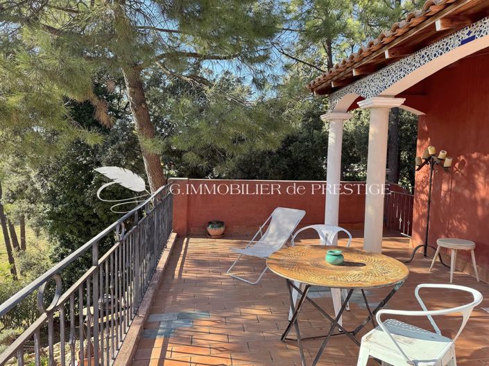 Image No.3-5 Bed House for sale