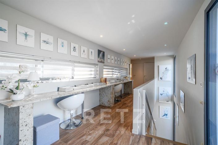 Image No.14-5 Bed House for sale