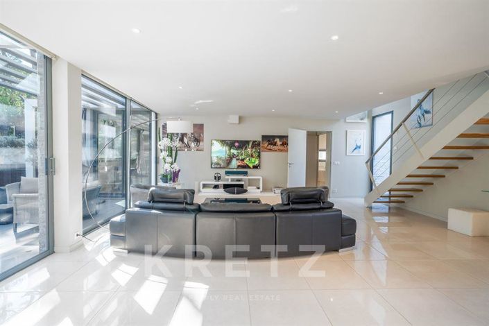 Image No.5-5 Bed House for sale