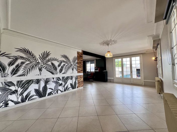 Image No.2-House for sale