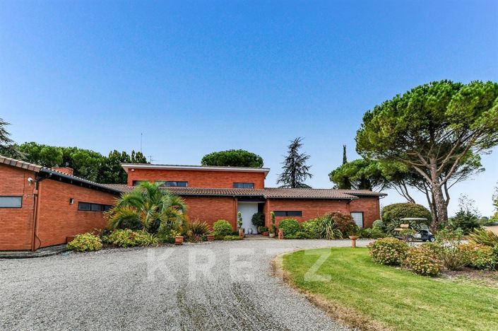 Image No.2-5 Bed House for sale