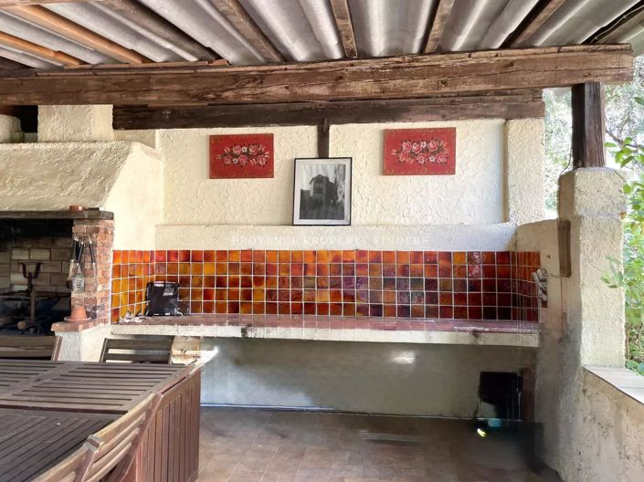 Image No.10-6 Bed House for sale