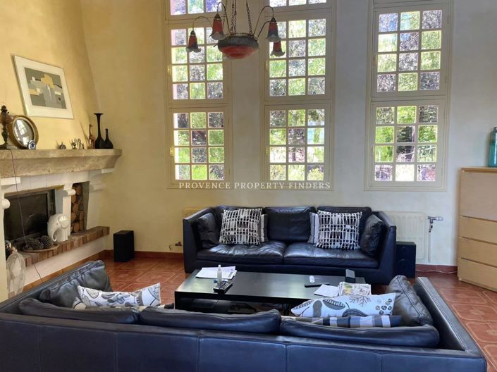 Image No.2-6 Bed House for sale