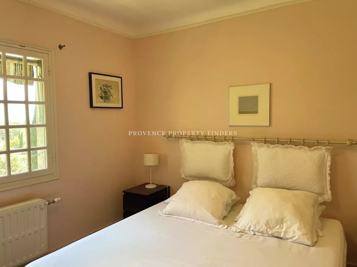 Image No.24-6 Bed House for sale