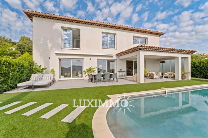 Image No.1-4 Bed House for sale