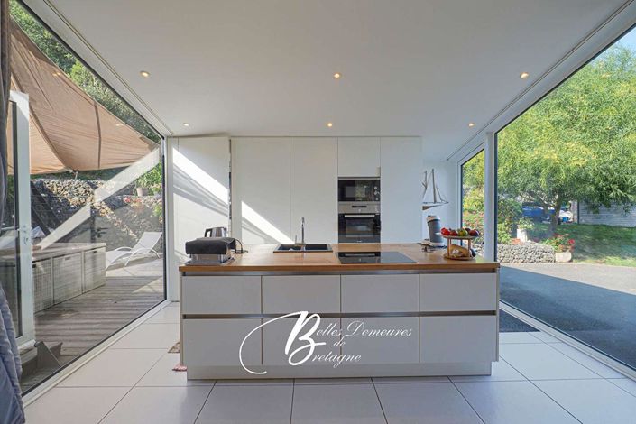 Image No.10-3 Bed House for sale