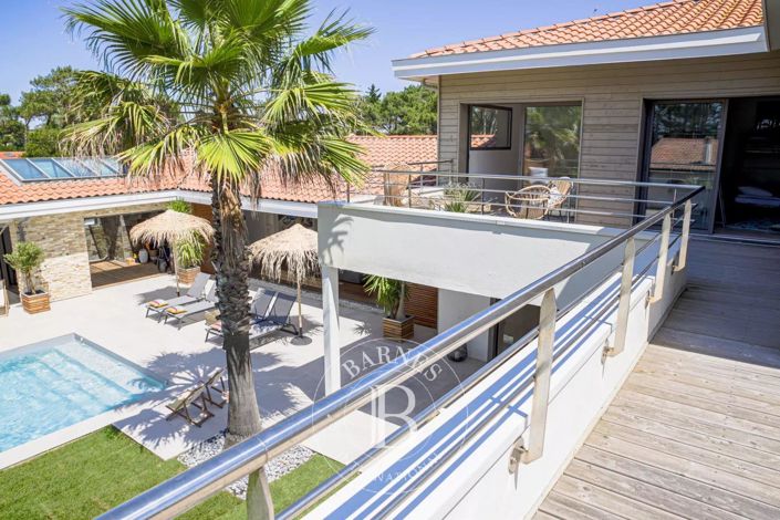 Image No.14-8 Bed House for sale