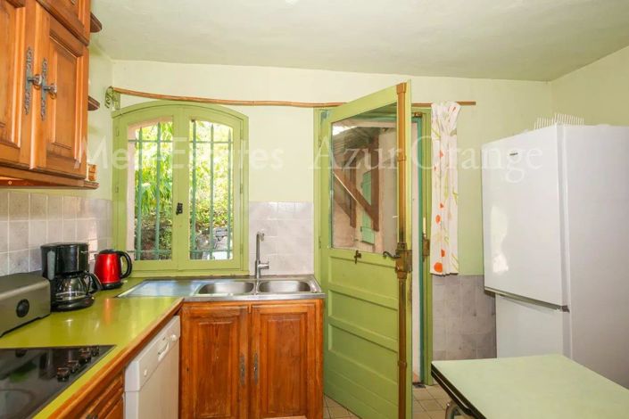 Image No.11-6 Bed House for sale