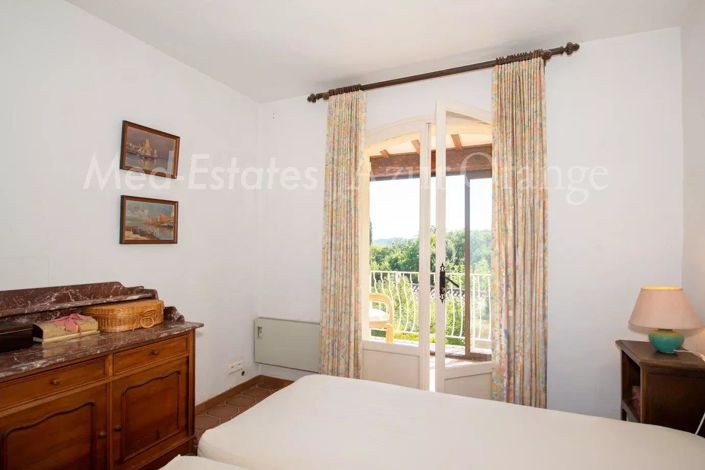 Image No.15-6 Bed House for sale