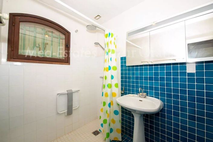 Image No.20-6 Bed House for sale