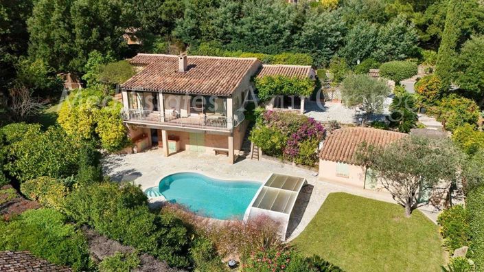 Image No.8-6 Bed House for sale