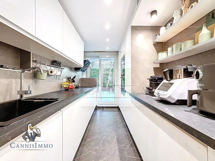 Image No.6-3 Bed Apartment for sale