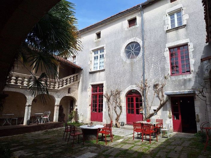 Image No.1-4 Bed House for sale