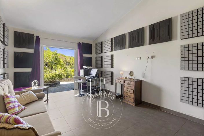 Image No.13-4 Bed House for sale