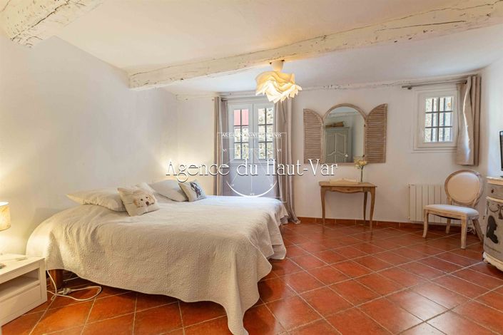 Image No.17-3 Bed House for sale