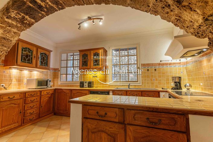 Image No.19-3 Bed House for sale