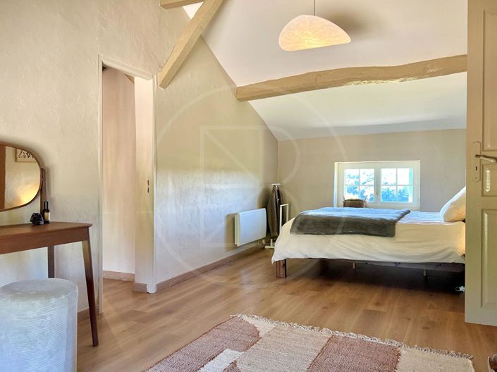 Image No.9-5 Bed House for sale