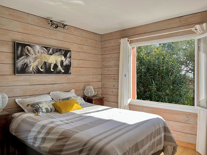 Image No.11-6 Bed House for sale