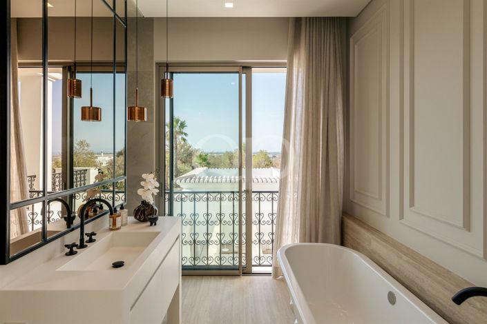 Image No.15-6 Bed House for sale