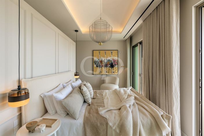 Image No.24-6 Bed House for sale