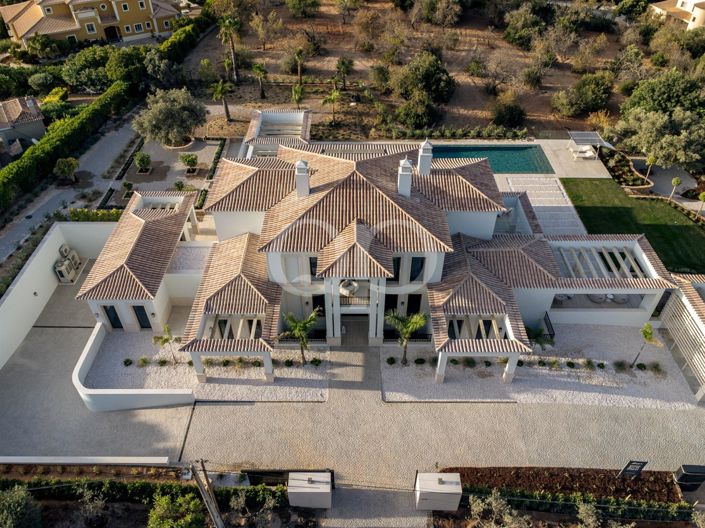 Image No.69-6 Bed House for sale