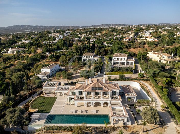 Image No.77-6 Bed House for sale