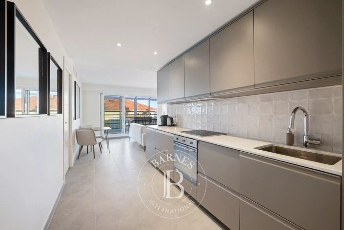 Image No.26-2 Bed Apartment for sale