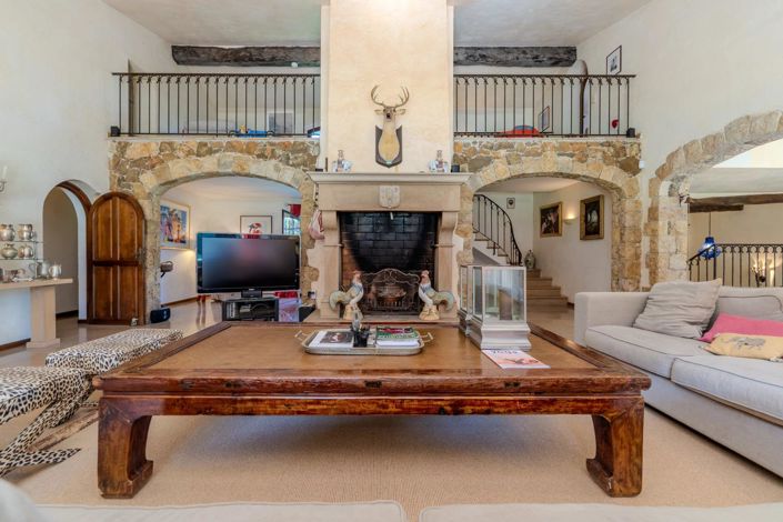 Image No.4-6 Bed House for sale